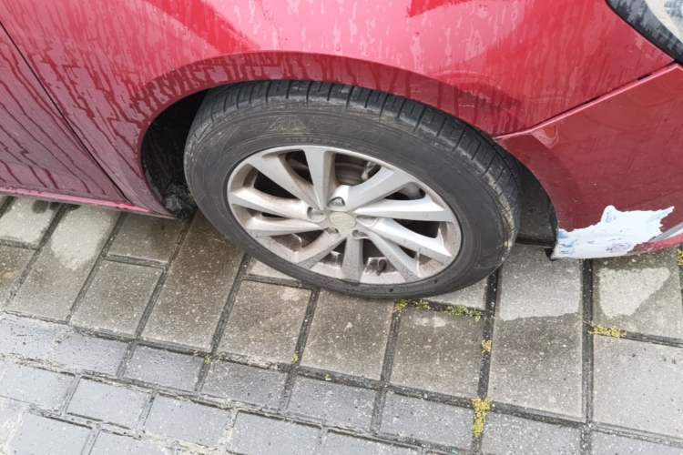 Used Buick Verano 2019 Sedan 15S Automatic Leading Model Right Front Wheel Hub
