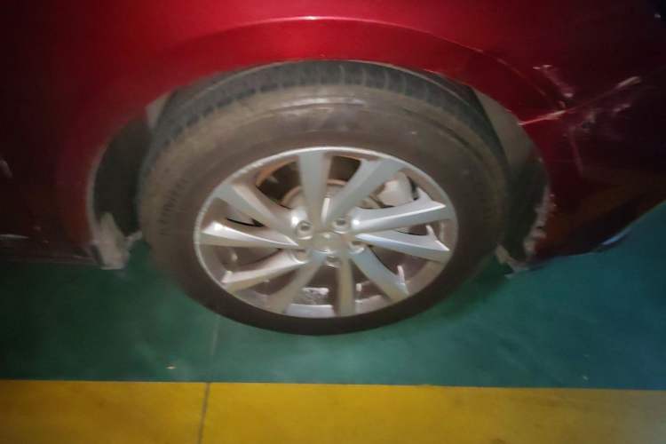 Used Buick Verano 2019 Sedan 15S Automatic Leading Model Right Front Wheel Hub