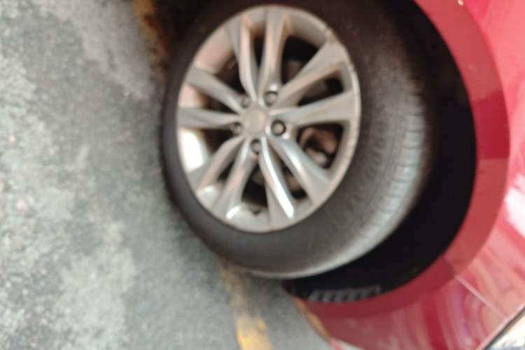 Used Buick Verano 2019 Sedan 20T Dual-Clutch Leading Model Right Front Wheel Hub