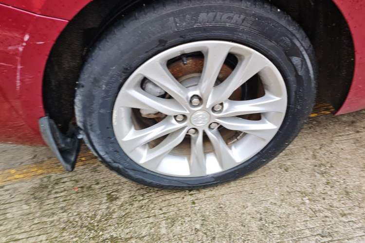 Used Buick Verano 2019 Sedan 20T Dual-Clutch Leading Model Right Rear Wheel Hub
