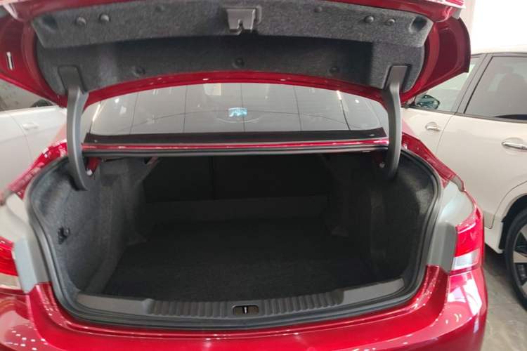 Used Buick Verano 2019 Sedan 15S Automatic Leading Model Trunk