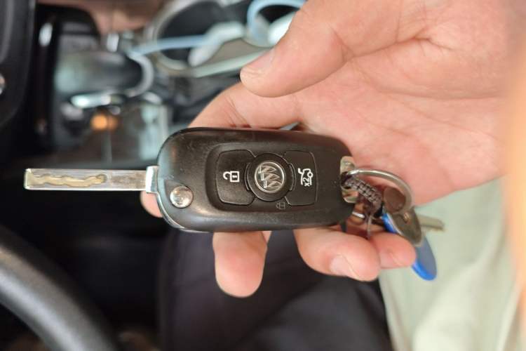 Used Buick Verano 2019 Sedan 20T Dual-Clutch Leading Model Vehicle Key