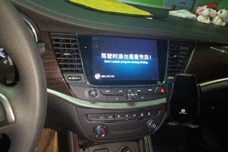 Used Buick Verano 2019 Sedan 20T Dual-Clutch Leading Model Audio And AC Panel