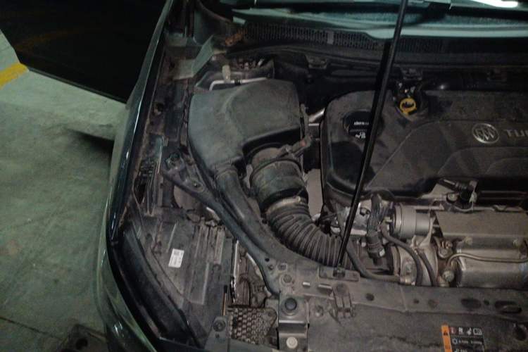 Used Buick Verano 2019 Sedan 20T Dual-Clutch Leading Model Engine Bay Right