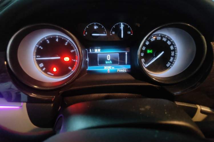 Used Buick Verano 2019 Sedan 15S Automatic Leading Model Odometer Close Up