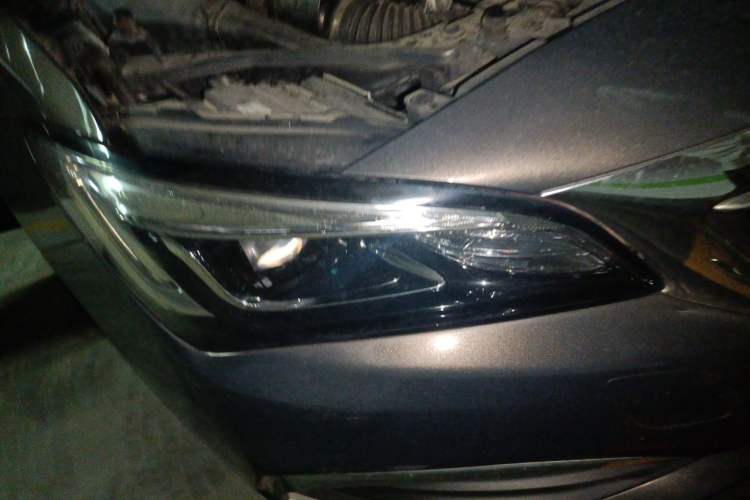 Used Buick Verano 2019 Sedan 20T Dual-Clutch Leading Model Right Front Headlight