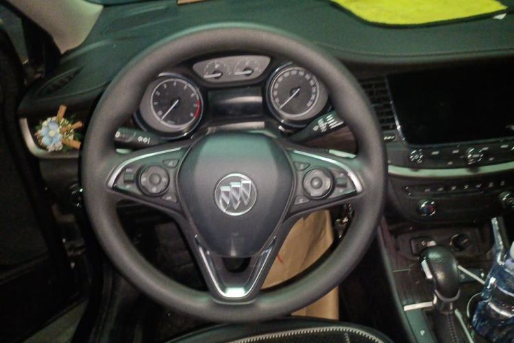 Used Buick Verano 2019 Sedan 20T Dual-Clutch Leading Model Steering Wheel