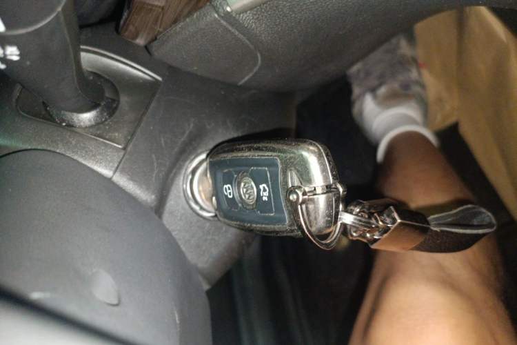 Used Buick Verano 2019 Sedan 20T Dual-Clutch Leading Model Vehicle Key