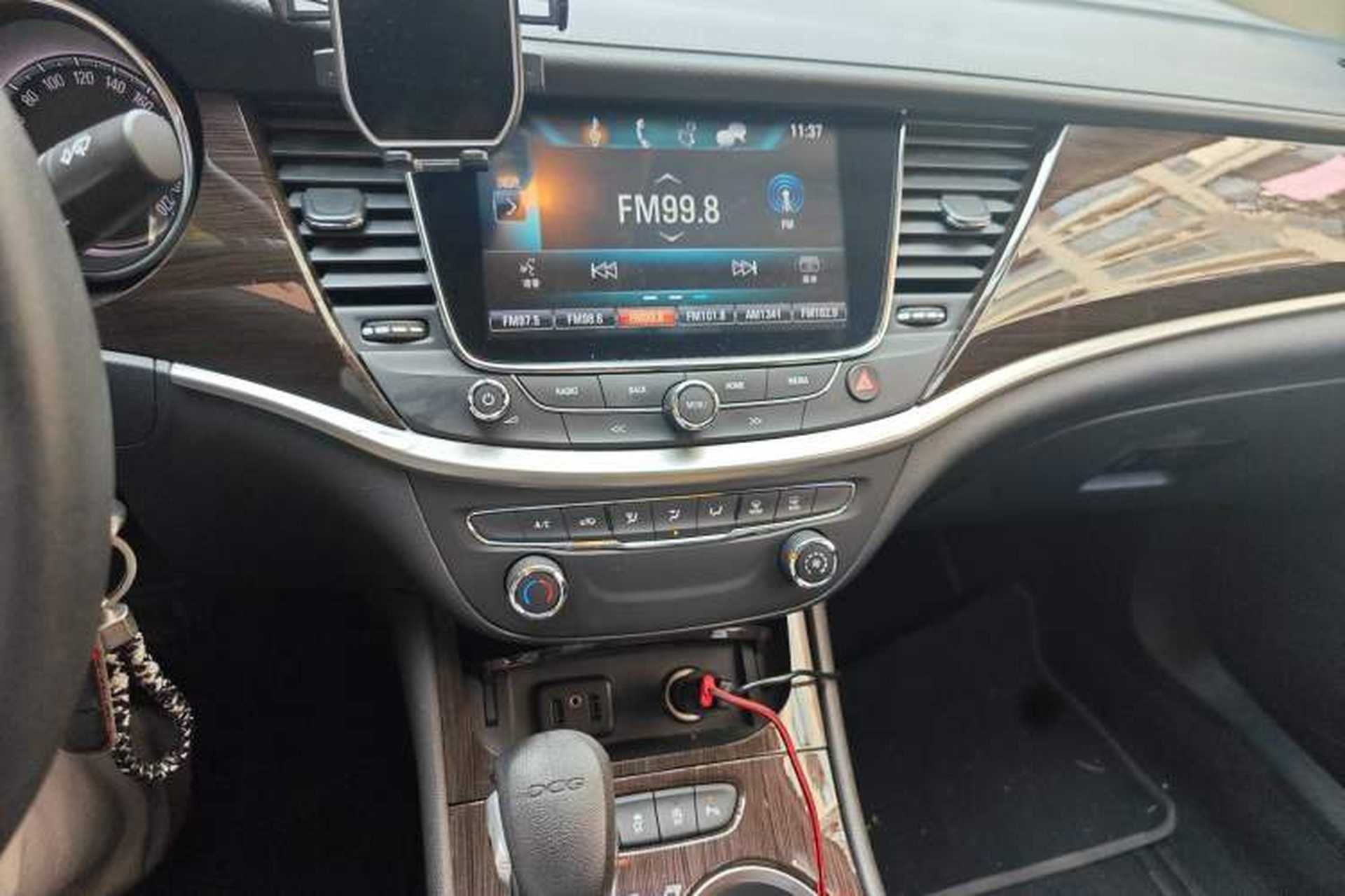 Used Buick Verano 2019 Sedan 20T Dual-Clutch Leading Model Audio And AC Panel