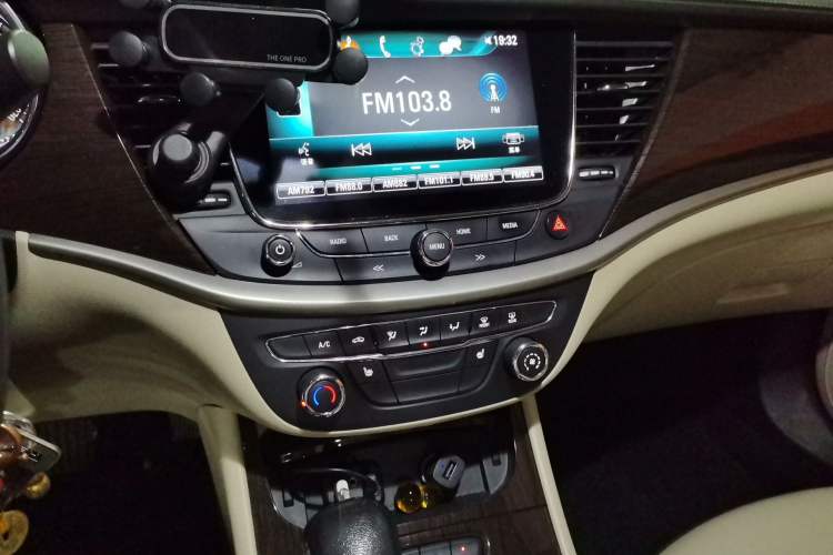 Used Buick Verano 2019 Sedan 15S Automatic Leading Model Audio And AC Panel
