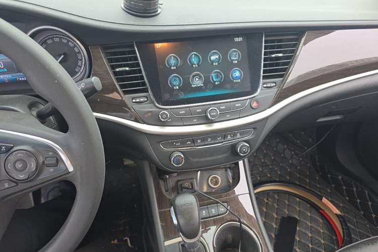 Used Buick Verano 2019 Sedan 20T Dual-Clutch Leading Model Audio And AC Panel