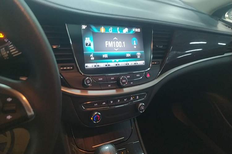 Used Buick Verano 2019 Sedan 20T Dual-Clutch Leading Model Audio And AC Panel