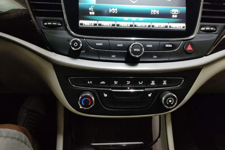 Used Buick Verano 2019 Sedan 15S Automatic Leading Model Audio And AC Panel