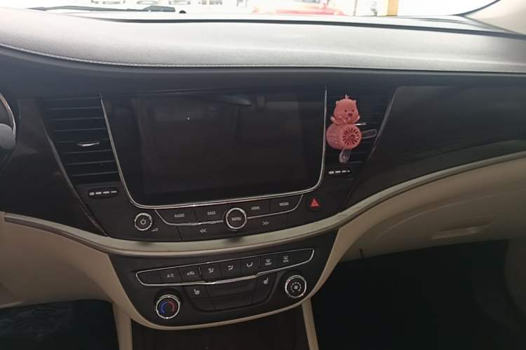 Used Buick Verano 2019 Sedan 15S Automatic Leading Model Audio And AC Panel