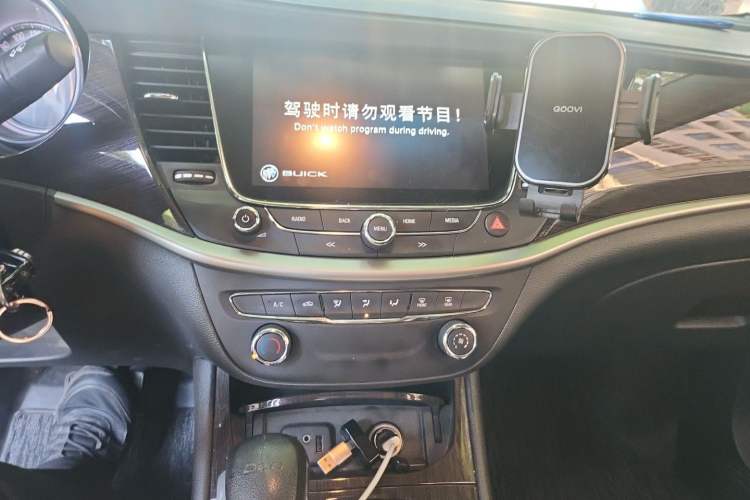 Used Buick Verano 2019 Sedan 20T Dual-Clutch Leading Model Audio And AC Panel