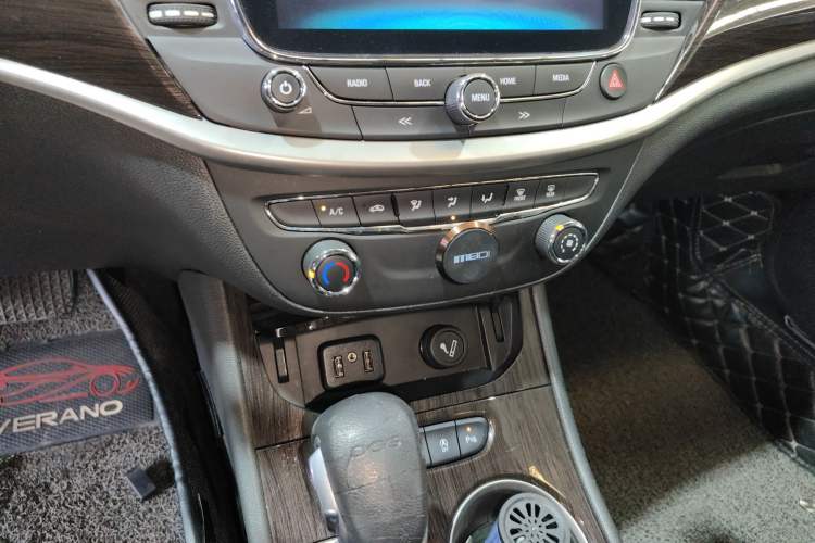 Used Buick Verano 2019 Sedan 20T Dual-Clutch Leading Model Audio And AC Panel