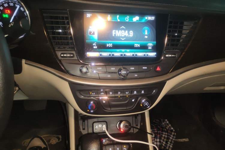 Used Buick Verano 2019 Sedan 15S Automatic Leading Model Audio And AC Panel
