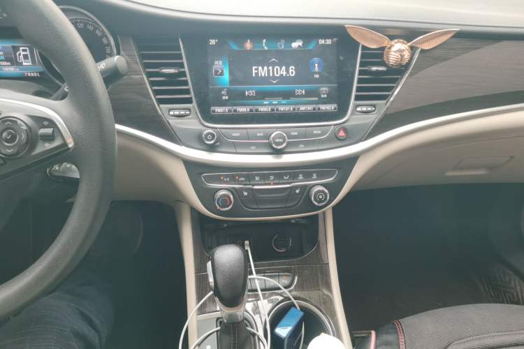 Used Buick Verano 2019 Sedan 15S Automatic Leading Model Audio And AC Panel