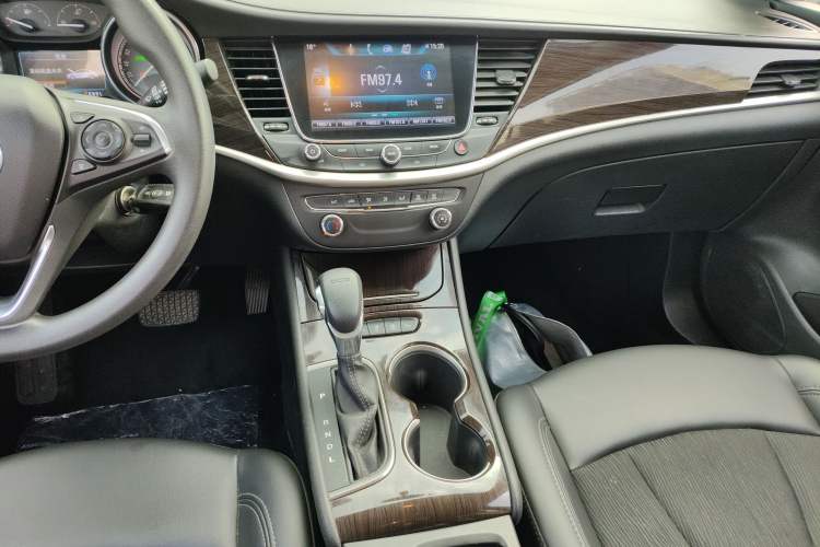 Used Buick Verano 2019 Sedan 20T Dual-Clutch Leading Model Audio And AC Panel