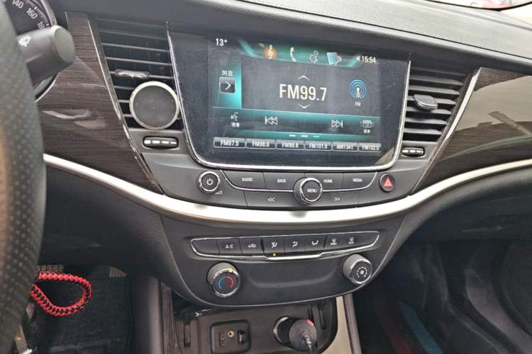 Used Buick Verano 2019 Sedan 20T Dual-Clutch Leading Model Audio And AC Panel