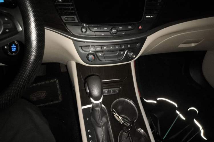 Used Buick Verano 2019 Sedan 15S Automatic Leading Model Audio And AC Panel