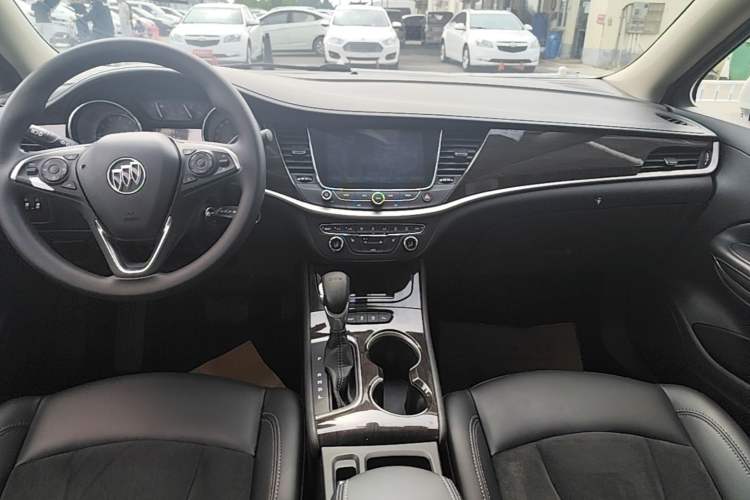Used Buick Verano 2019 Sedan 20T Dual-Clutch Elite Model Audio And AC Panel