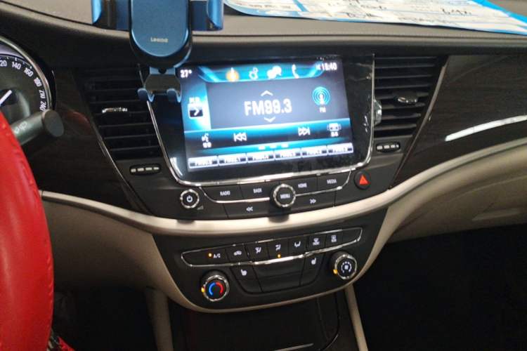 Used Buick Verano 2019 Sedan 15S Automatic Leading Model Audio And AC Panel