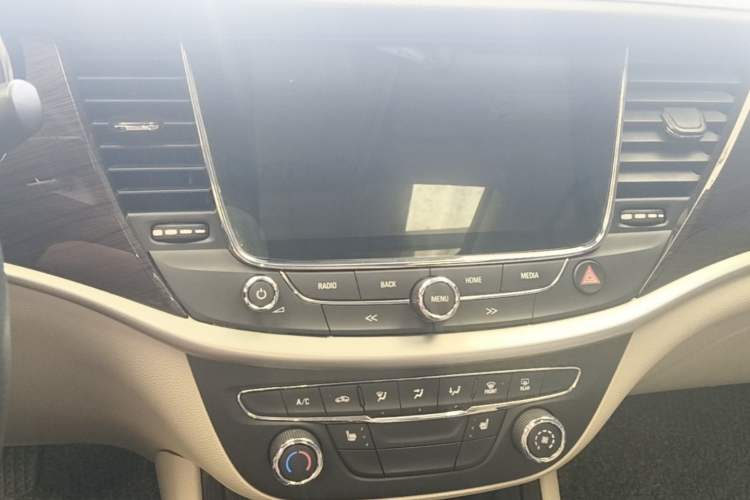Used Buick Verano 2019 Sedan 15S Automatic Leading Model Audio And AC Panel