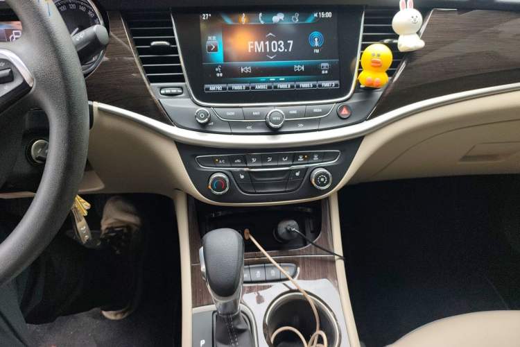 Used Buick Verano 2019 Sedan 15S Automatic Leading Model Audio And AC Panel