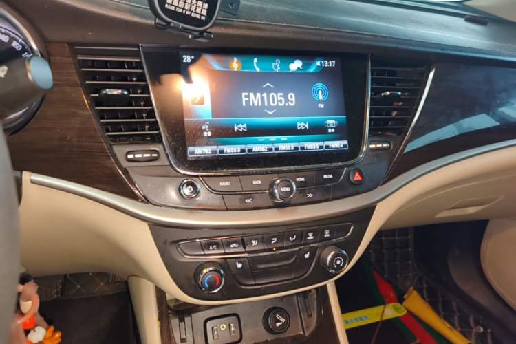 Used Buick Verano 2019 Sedan 15S Automatic Leading Model Audio And AC Panel
