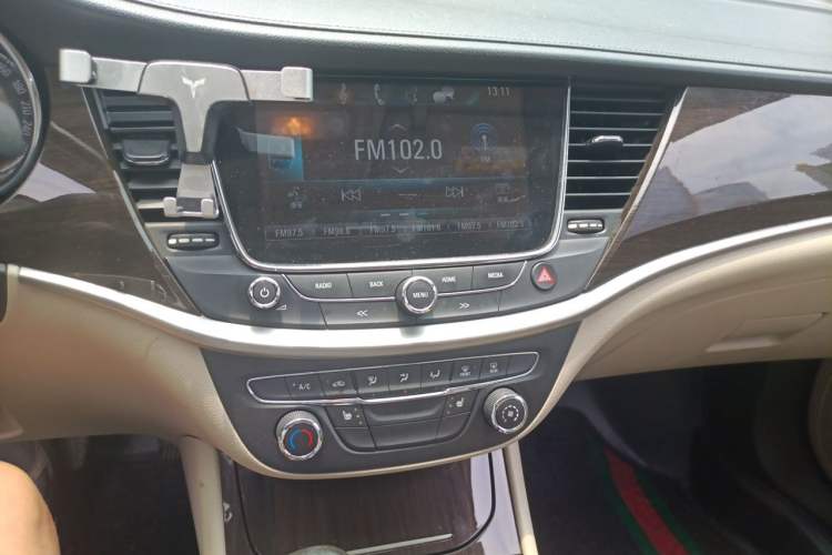 Used Buick Verano 2019 Sedan 15S Automatic Leading Model Audio And AC Panel