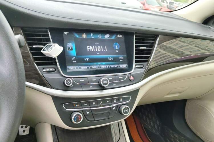 Used Buick Verano 2019 Sedan 15S Automatic Leading Model Audio And AC Panel