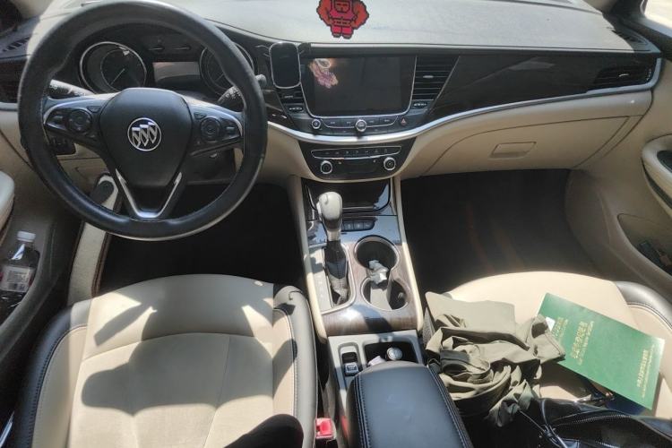 Used Buick Verano 2019 Sedan 15S Automatic Leading Model Center Console