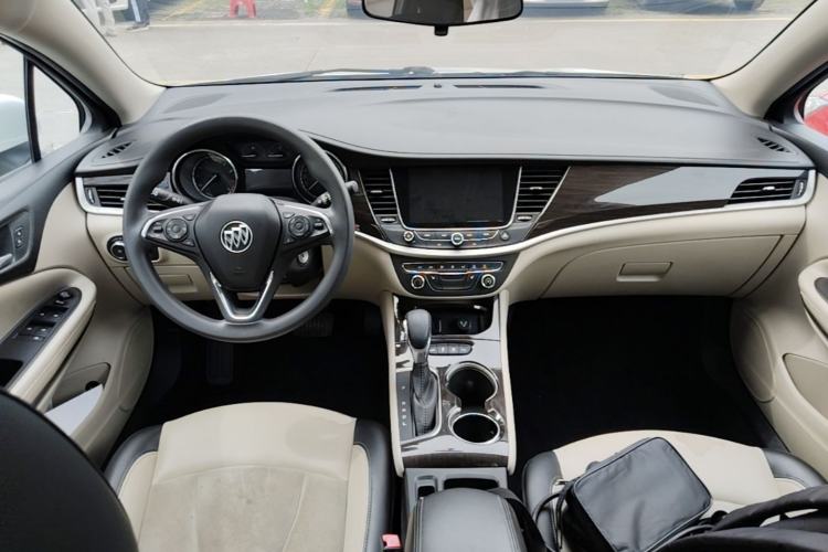Used Buick Verano 2019 Sedan 15S Automatic Leading Model Center Console