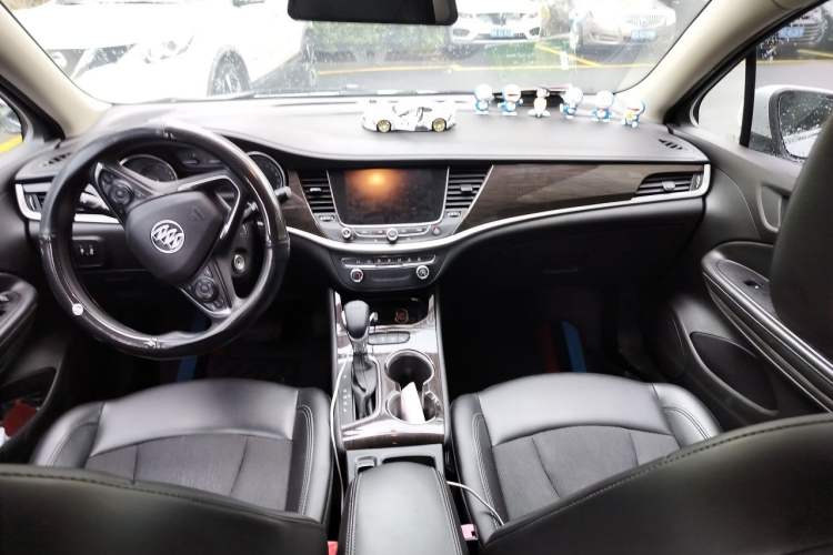 Used Buick Verano 2019 Sedan 20T Dual-Clutch Leading Model Center Console
