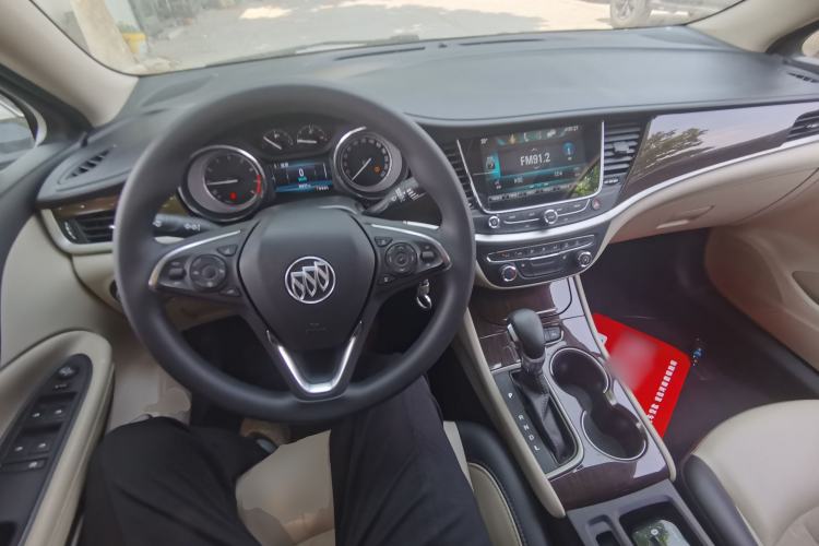 Used Buick Verano 2019 Sedan 15S Automatic Leading Model Center Console