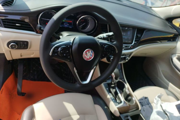 Used Buick Verano 2019 Sedan 15S Automatic Leading Model Center Console
