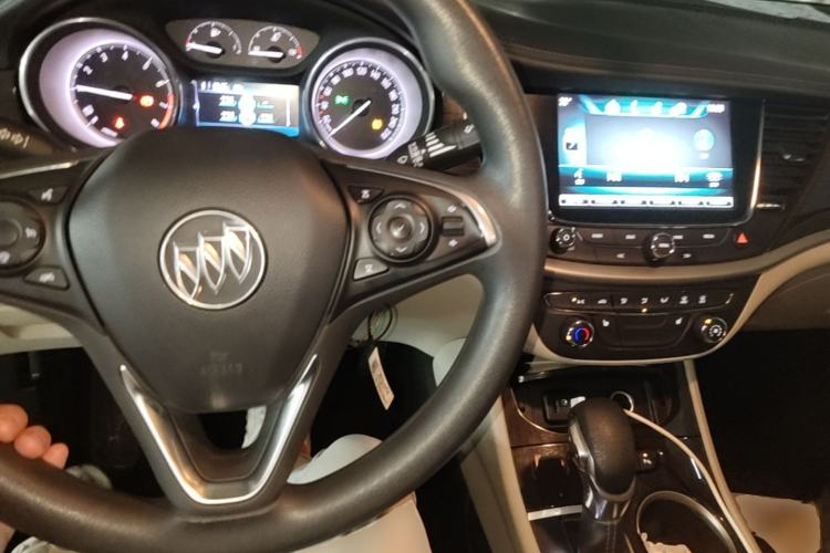Used Buick Verano 2019 Sedan 15S Automatic Leading Model Center Console