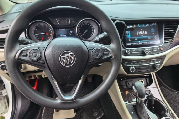 Used Buick Verano 2019 Sedan 15S Automatic Leading Model Center Console