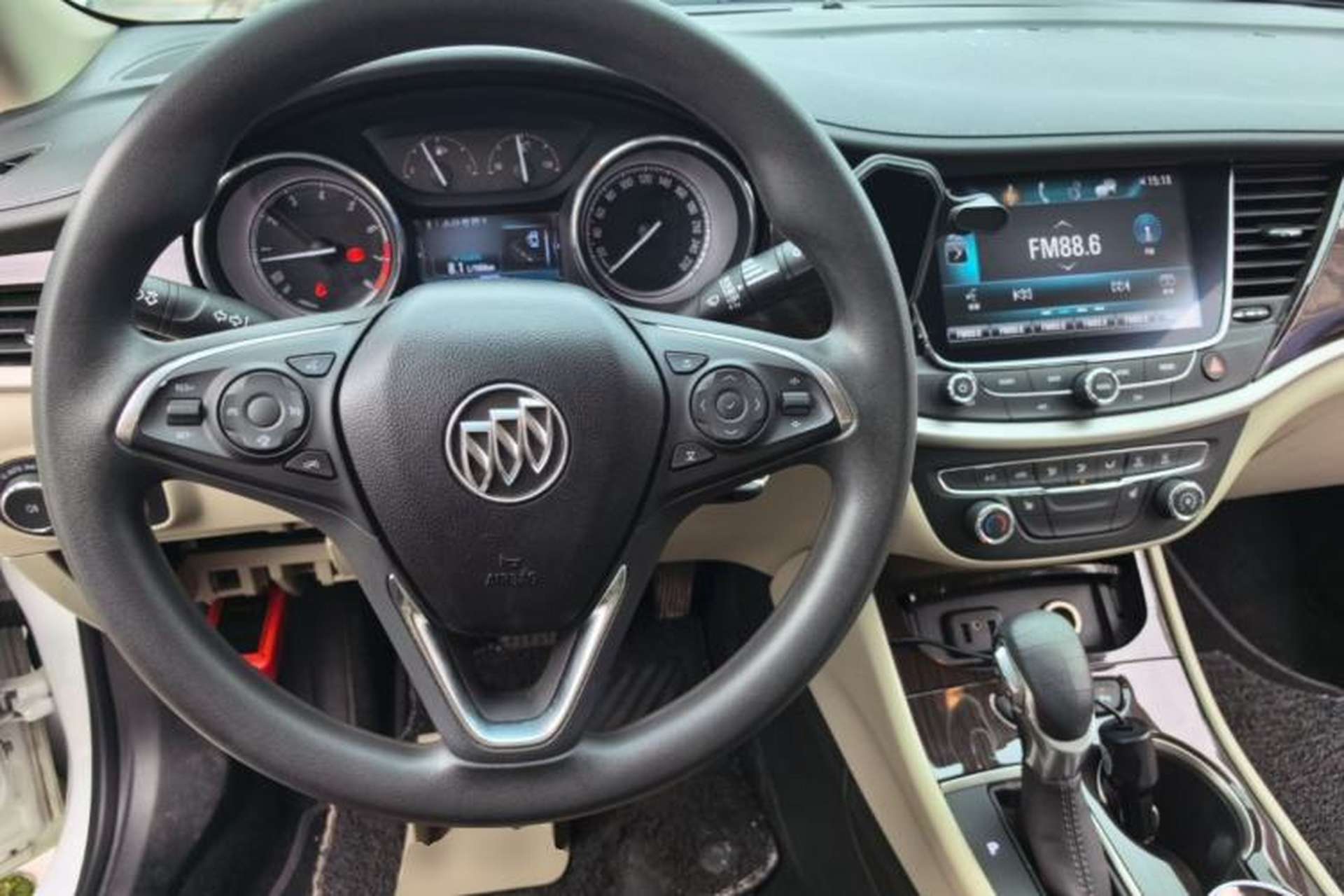 Used Buick Verano 2019 Sedan 15S Automatic Leading Model Center Console