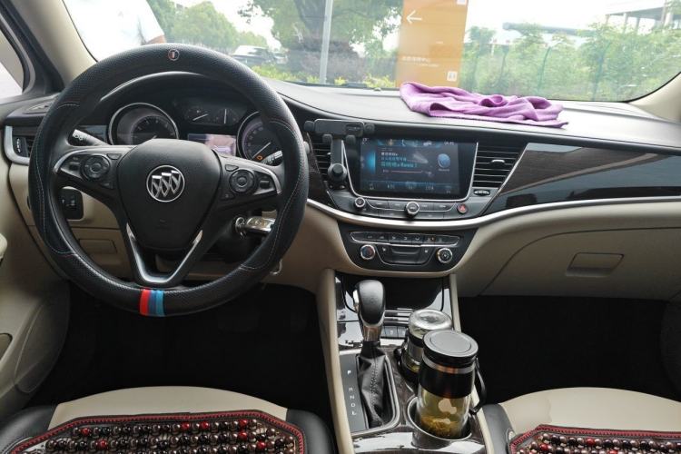 Used Buick Verano 2019 Sedan 15S Automatic Leading Model Center Console