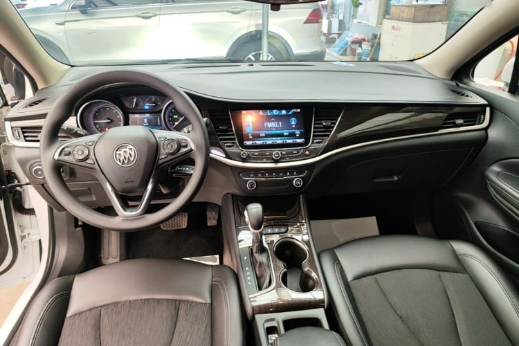 Used Buick Verano 2019 Sedan 20T Dual-Clutch Leading Model Center Console