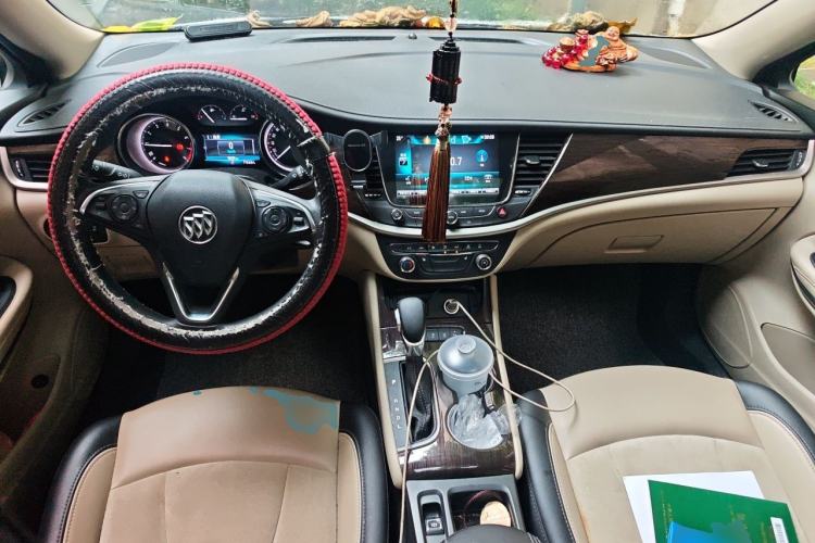 Used Buick Verano 2019 Sedan 15S Automatic Leading Model Center Console