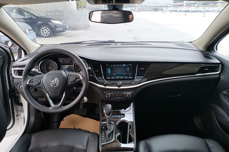 Used Buick Verano 2019 Sedan 20T Dual-Clutch Elite Model Center Console