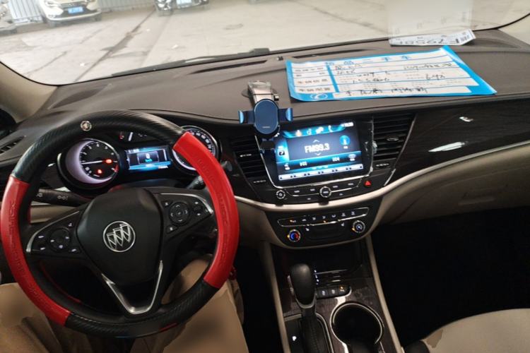 Used Buick Verano 2019 Sedan 15S Automatic Leading Model Center Console