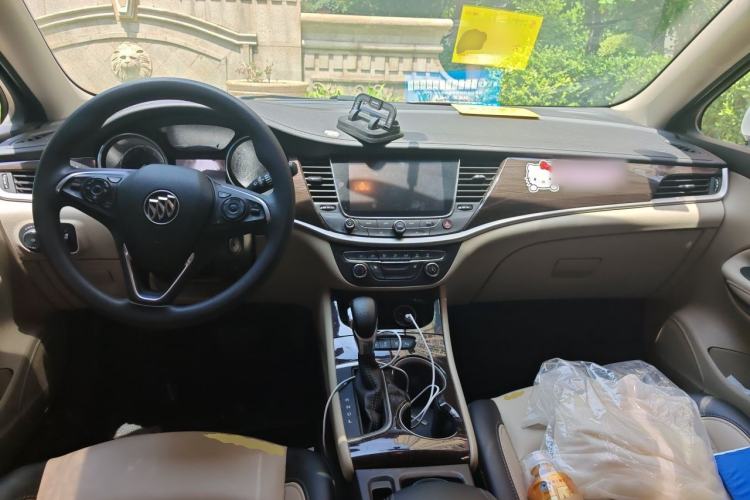 Used Buick Verano 2019 Sedan 15S Automatic Leading Model Center Console