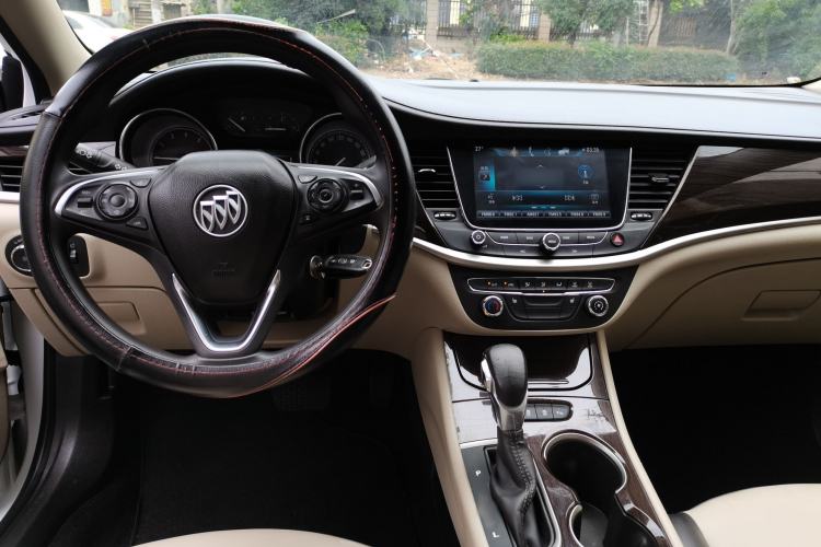 Used Buick Verano 2019 Sedan 15S Automatic Leading Model Center Console