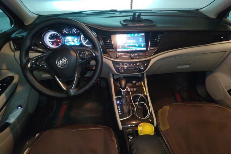 Used Buick Verano 2019 Sedan 15S Automatic Leading Model Center Console