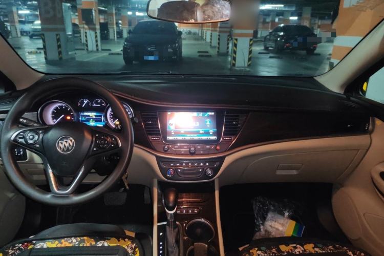 Used Buick Verano 2019 Sedan 15S Automatic Leading Model Center Console