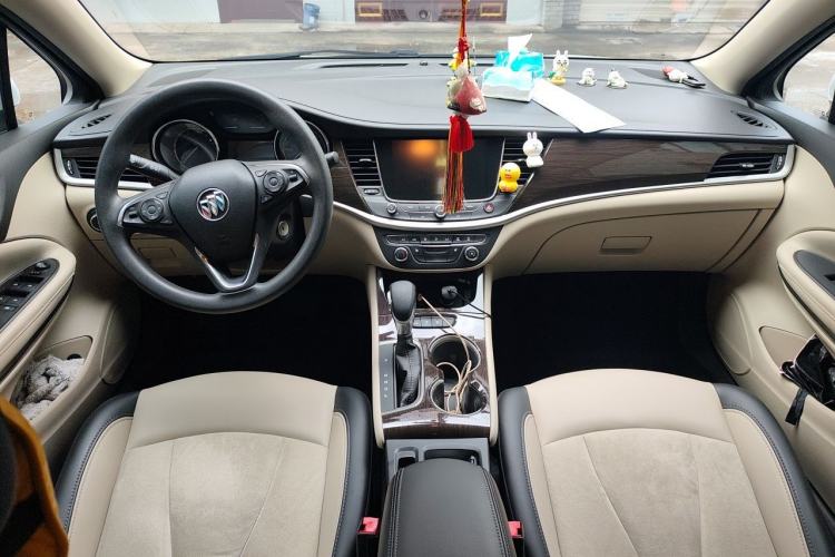 Used Buick Verano 2019 Sedan 15S Automatic Leading Model Center Console